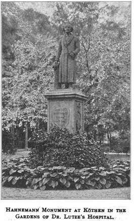 Monument d’Hahnemann ŕ Köthen dans les jardins de l’Hôpital du Dr Lutze